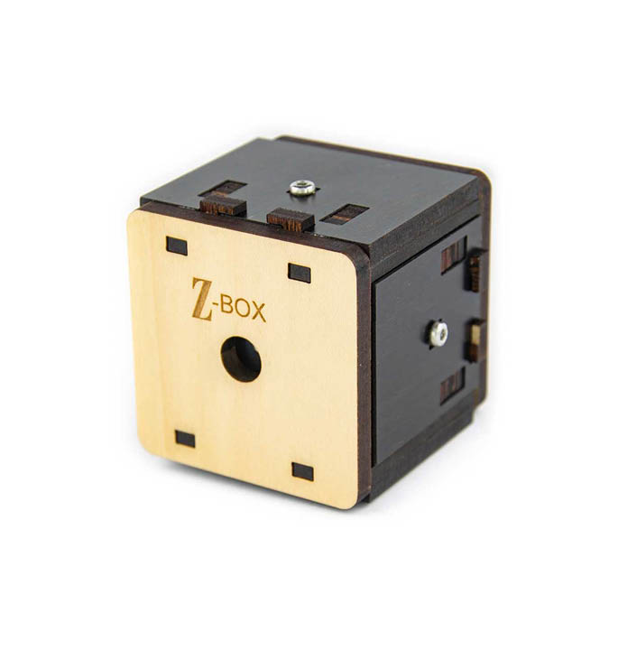 Productvisuals_Breinbrekers-Constantin-Z-box-