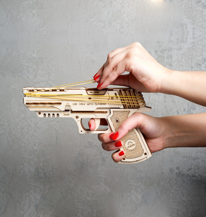 Productvisuals_Modelbouw-Ugears-Elastiekjes-pistool5-1