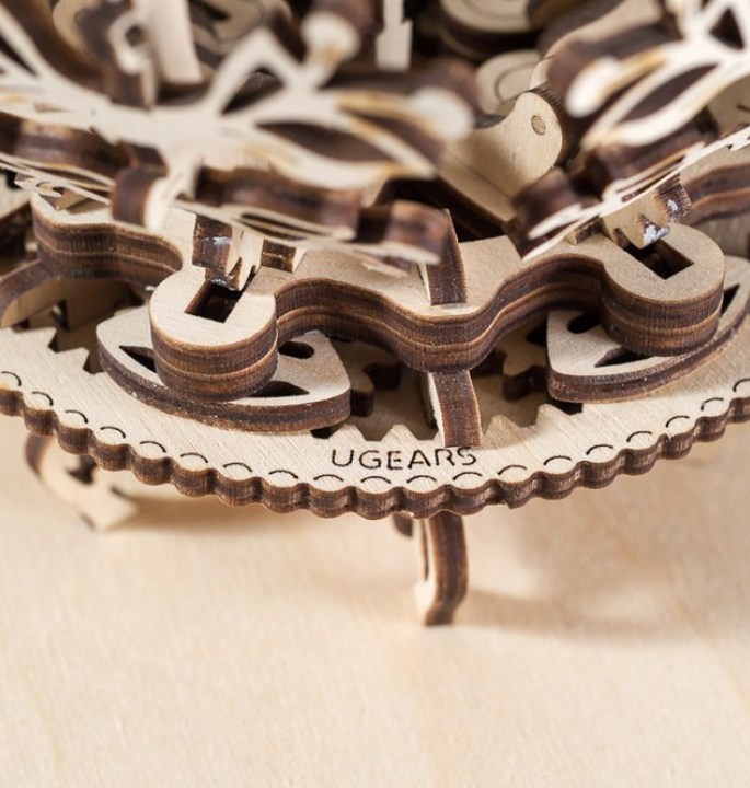 Productvisuals_Modelbouw-Ugears-mechanische-bloem6-1